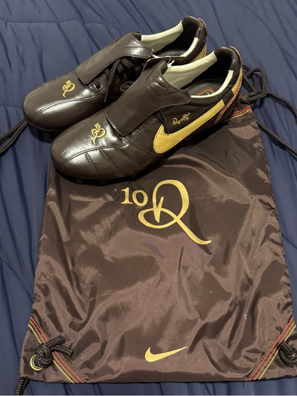Nike Men’s Ronaldinho Brown and Gold Soccer Cleats size 10.5